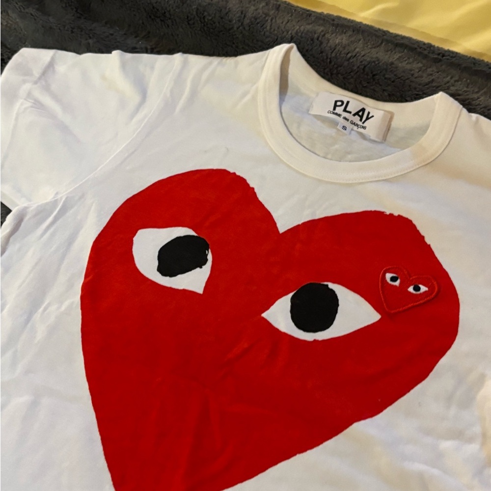 COMME DES GARCONS CDG PLAY HEART TEE SHIRT